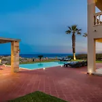 Sunset Villa *