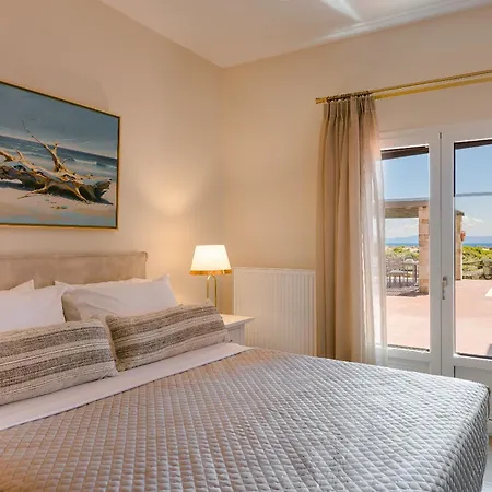 Sunset أرغوستولي