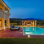 Sunset Villa *